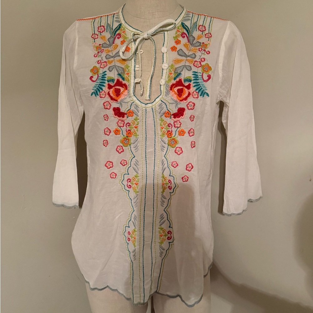 Johnny Was White Blouse with Multicolor Embroidery